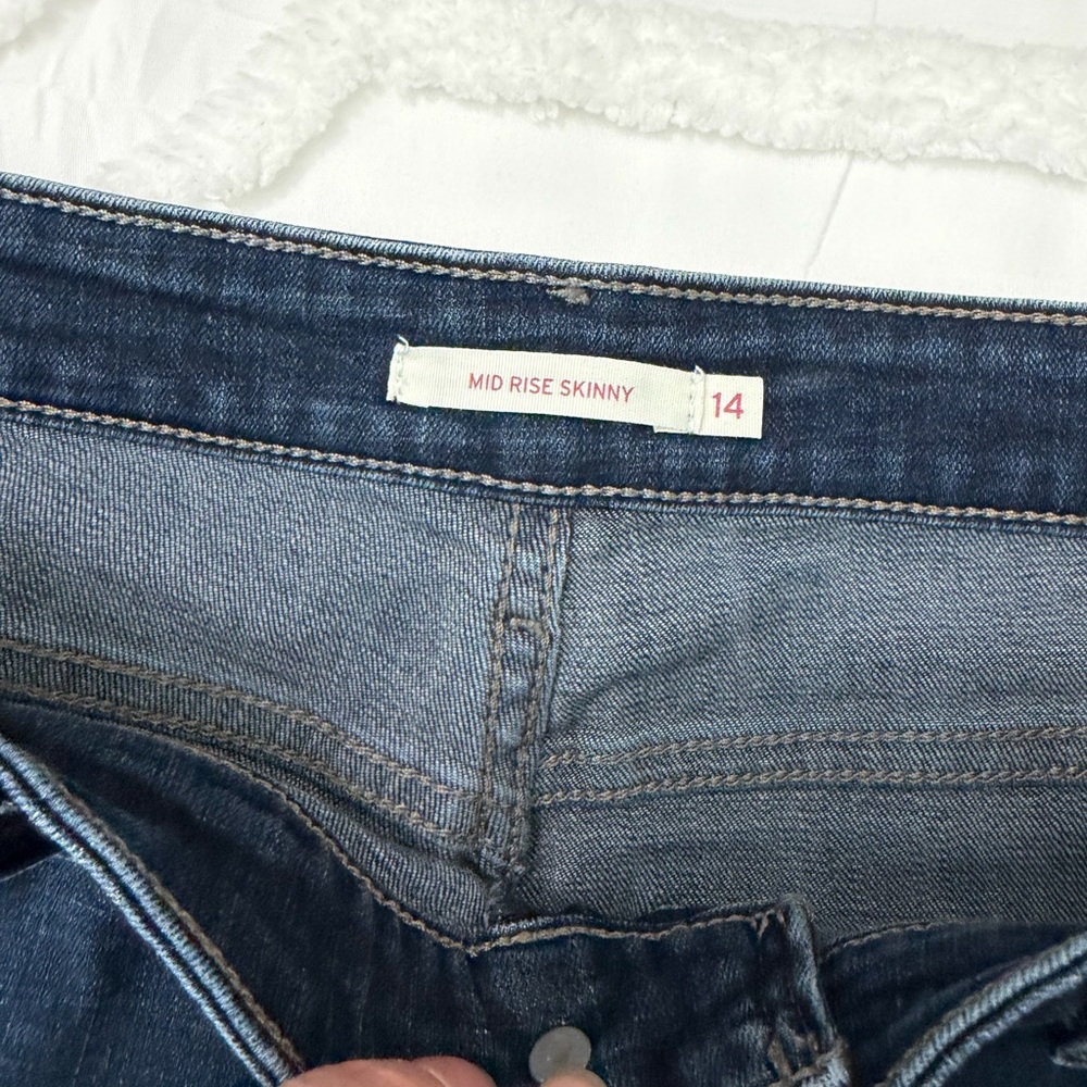 Women's Levi’s Jeans with Embellishments - Picture 4 of 9